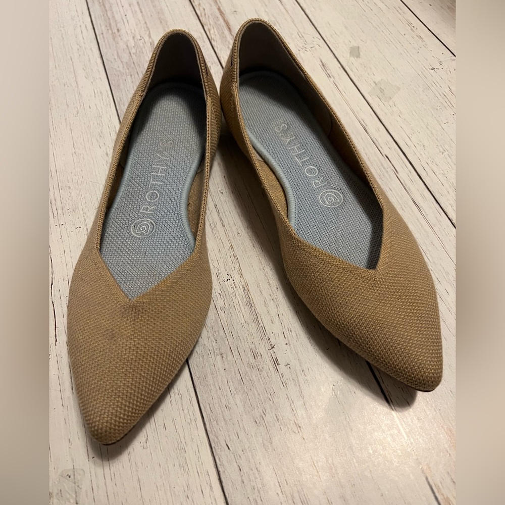 Rothys MERINO Camel Points Size 7